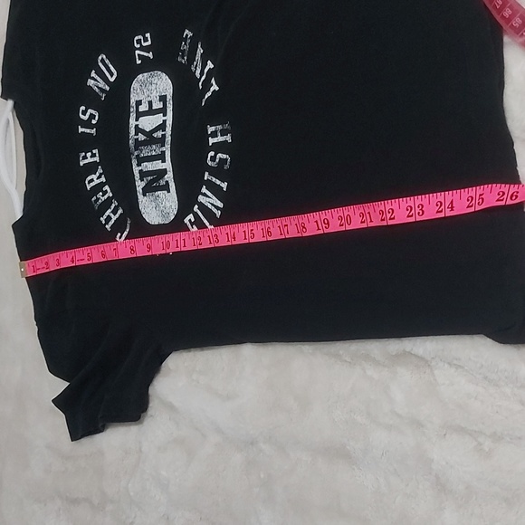 Nike 1972 There is no Finish Line mens graphic tshirt - Picture 6 of 8